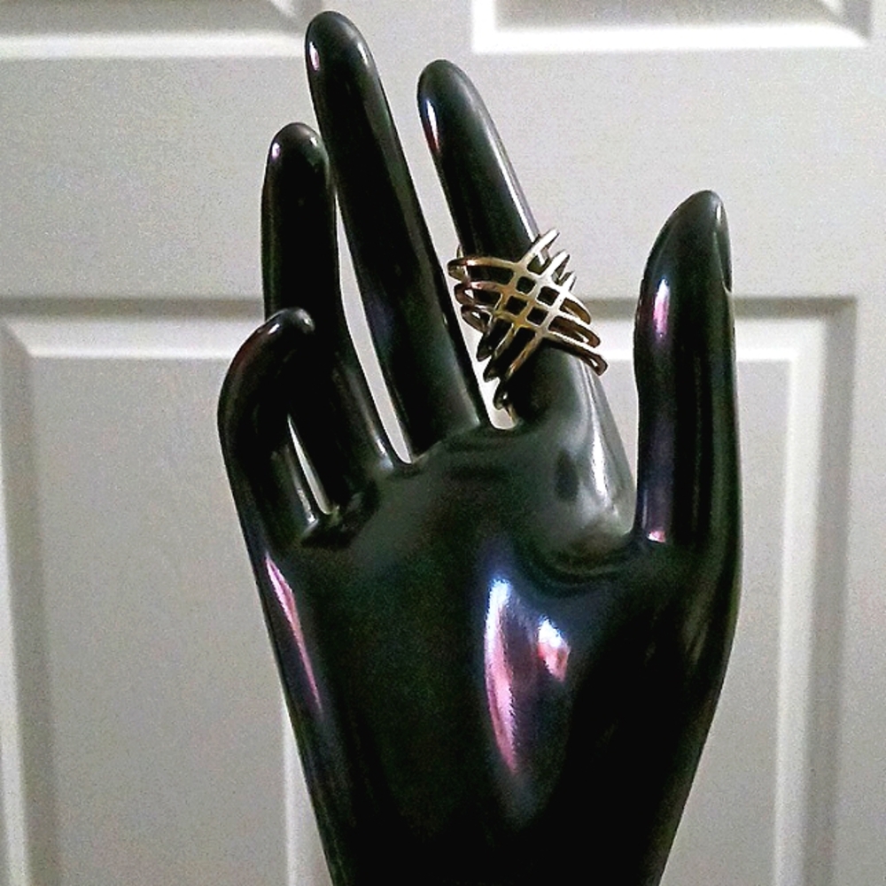 Hexagonal Elongated Ring - Picture 2 of 5